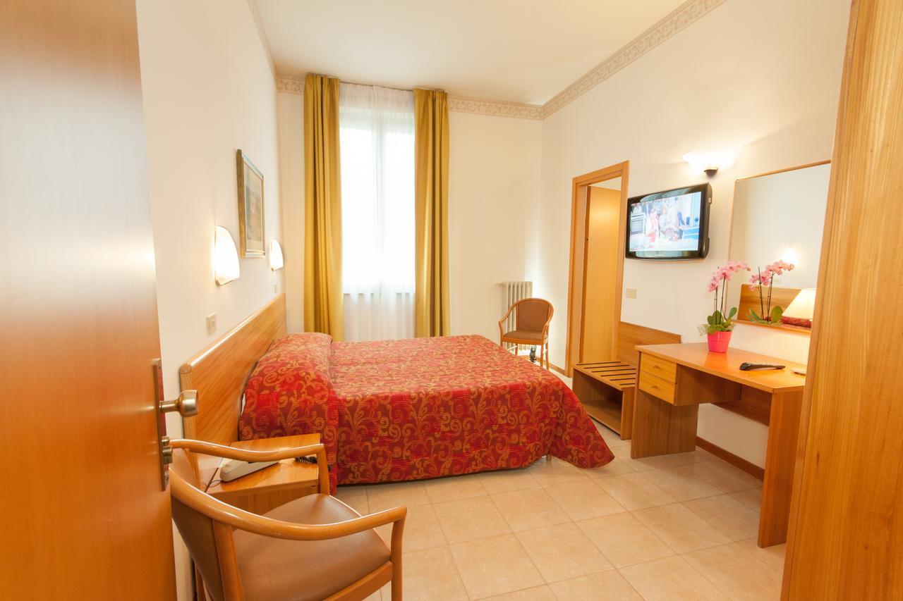 Albergo Vittoria Salsomaggiore Terme Eksteriør billede